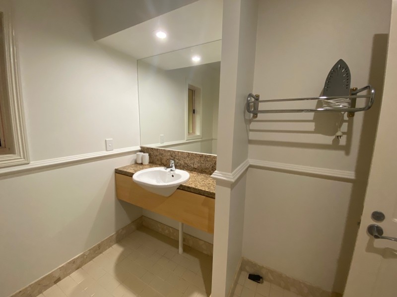 16b/14 Pendraat Parade, Hope Island QLD 4212