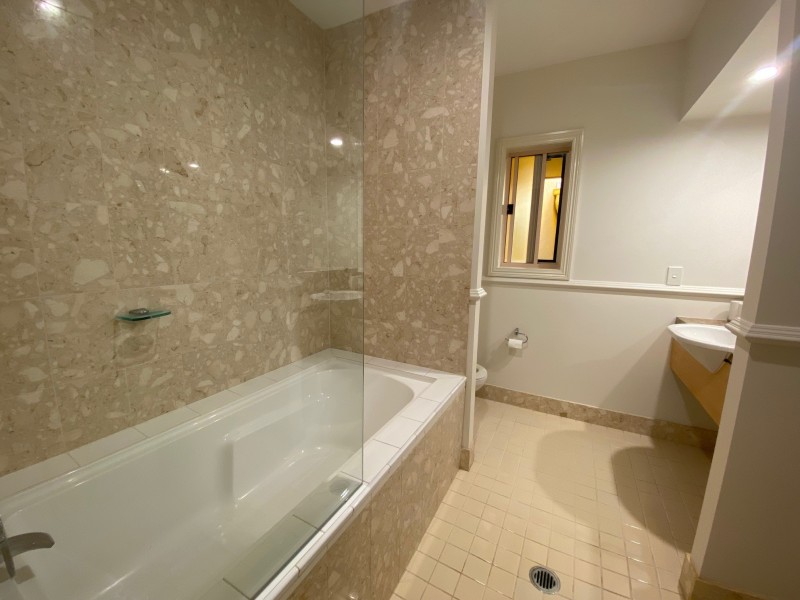 16b/14 Pendraat Parade, Hope Island QLD 4212