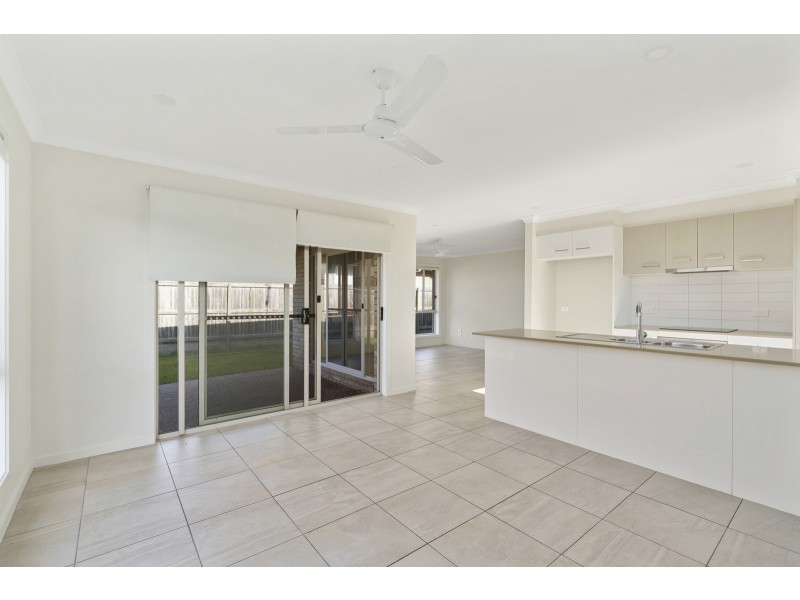 50 Cummings Circuit, Willow Vale QLD 4209