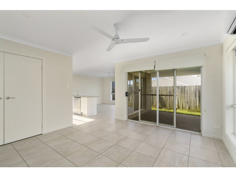 50 Cummings Circuit, Willow Vale QLD 4209