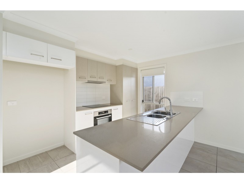 50 Cummings Circuit, Willow Vale QLD 4209