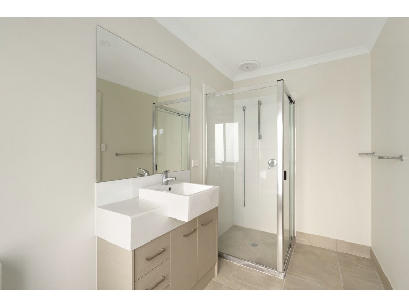 50 Cummings Circuit, Willow Vale QLD 4209