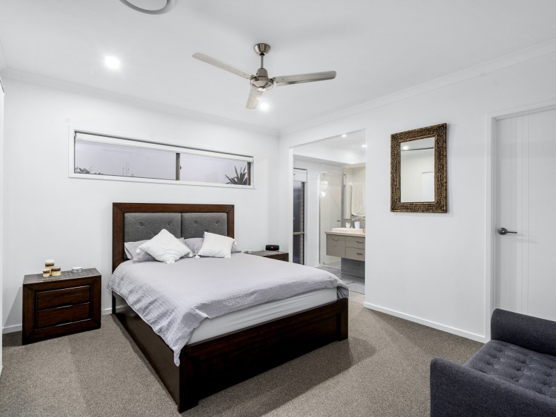 48 Whitsunday Circuit, Pimpama QLD 4209