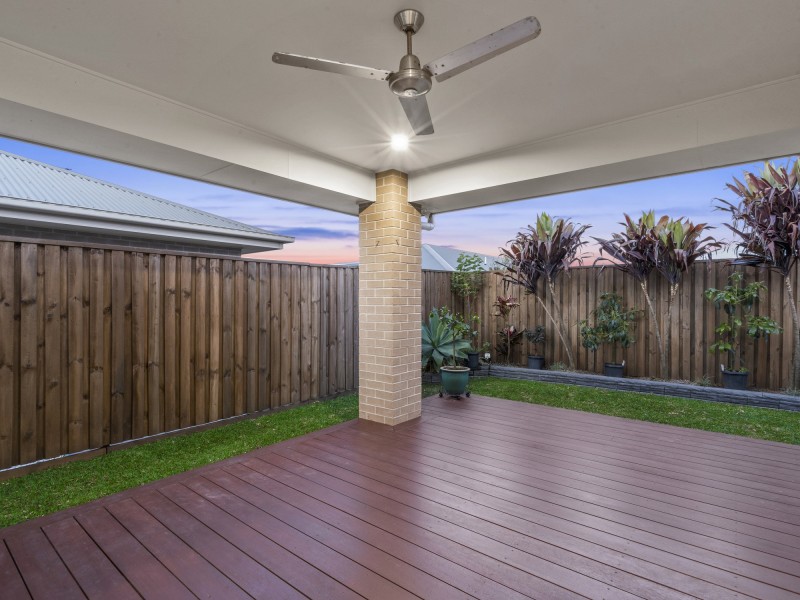 48 Whitsunday Circuit, Pimpama QLD 4209