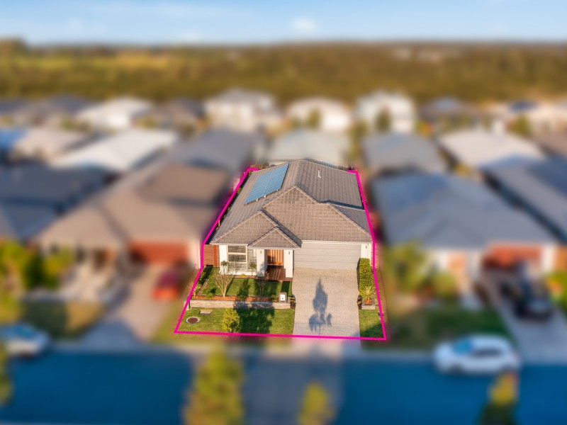 48 Whitsunday Circuit, Pimpama QLD 4209