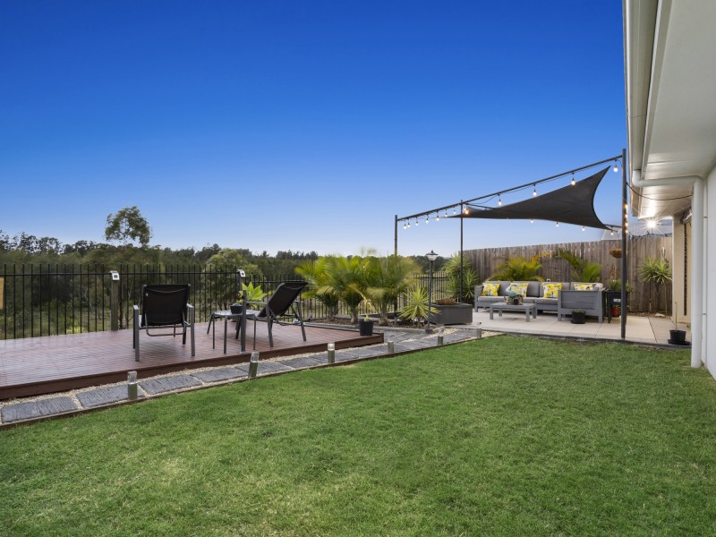37 Whitsunday Circuit, Pimpama QLD 4209