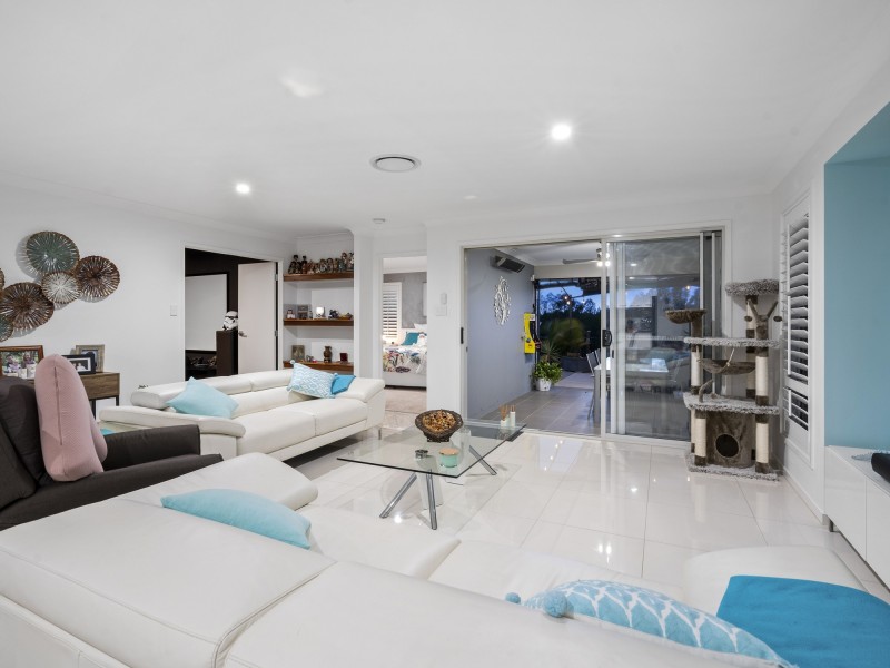 37 Whitsunday Circuit, Pimpama QLD 4209