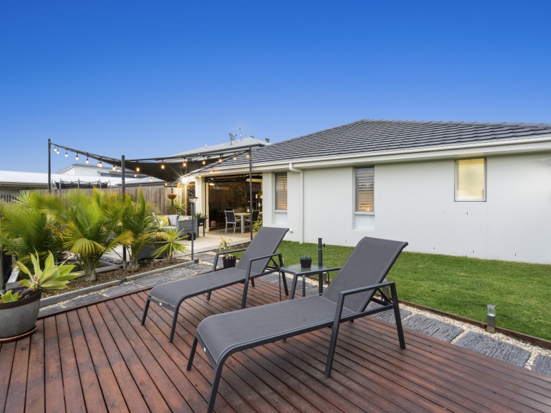 37 Whitsunday Circuit, Pimpama QLD 4209