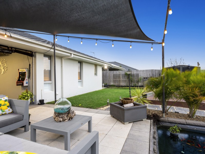 37 Whitsunday Circuit, Pimpama QLD 4209
