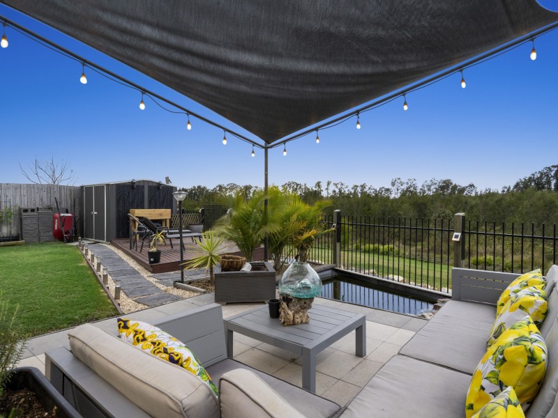 37 Whitsunday Circuit, Pimpama QLD 4209