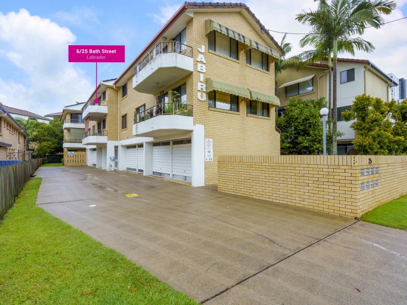 6/25 Bath Street, Labrador QLD 4215