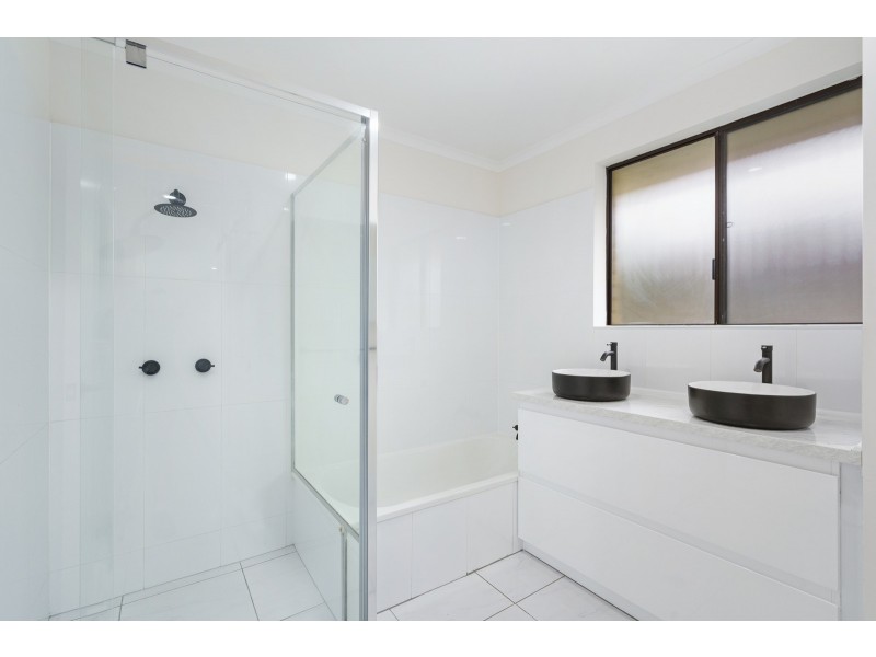 6/25 Bath Street, Labrador QLD 4215