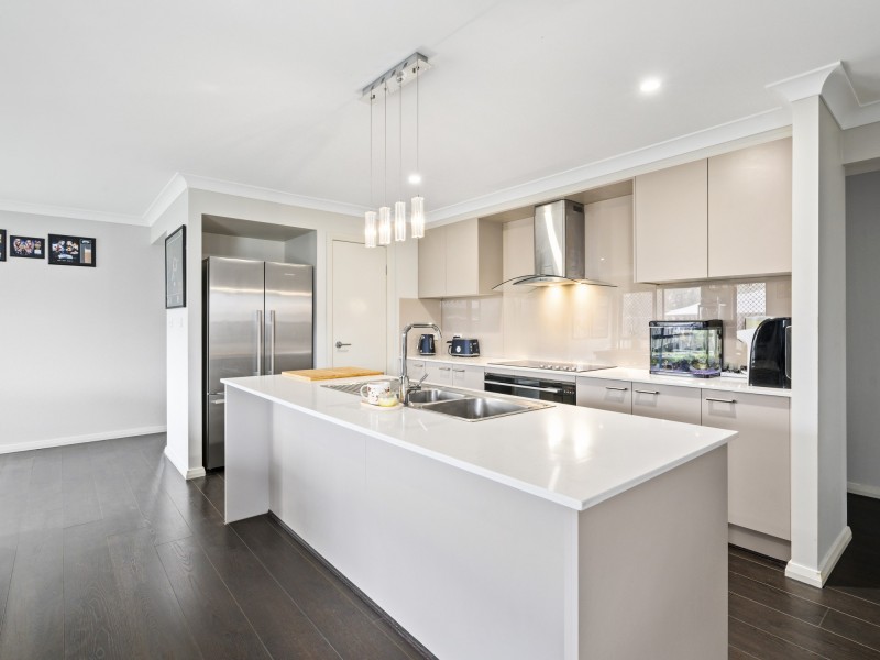 5 Longstaff Crescent, Pimpama QLD 4209