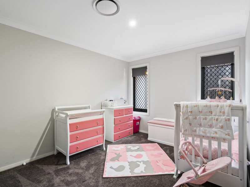 5 Longstaff Crescent, Pimpama QLD 4209
