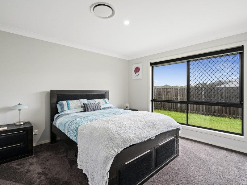 5 Longstaff Crescent, Pimpama QLD 4209