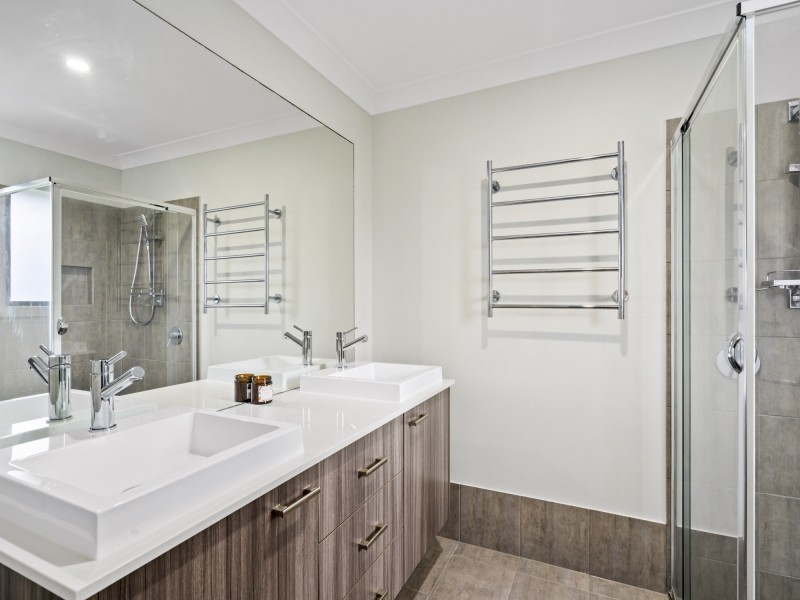 5 Longstaff Crescent, Pimpama QLD 4209