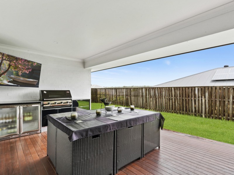 5 Longstaff Crescent, Pimpama QLD 4209