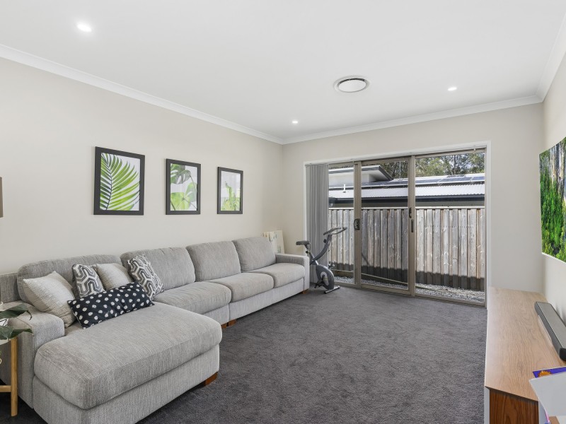 4 Beilby Crescent, Pimpama QLD 4209