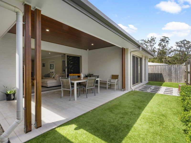 4 Beilby Crescent, Pimpama QLD 4209