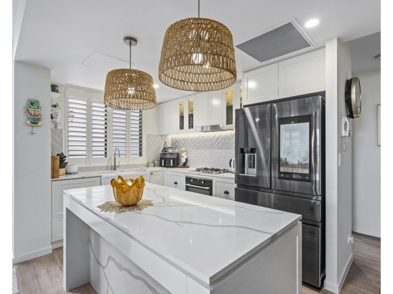 Hope Island QLD 4212