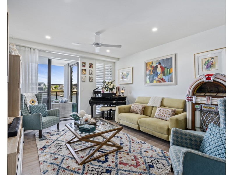 Hope Island QLD 4212