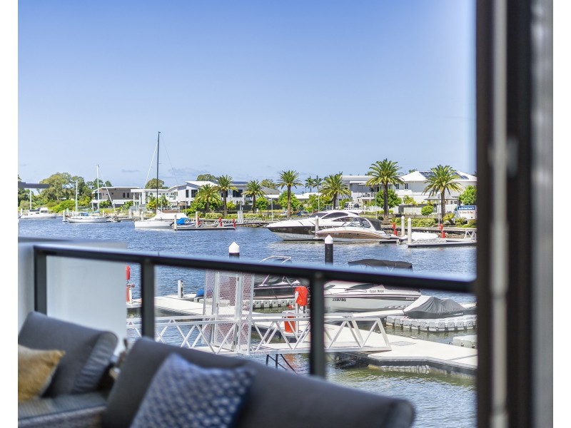 Hope Island QLD 4212