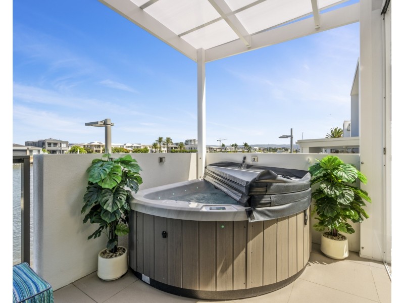 Hope Island QLD 4212