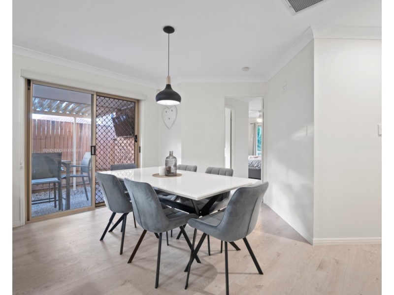 1/96 Cootharaba Drive, Helensvale QLD 4212