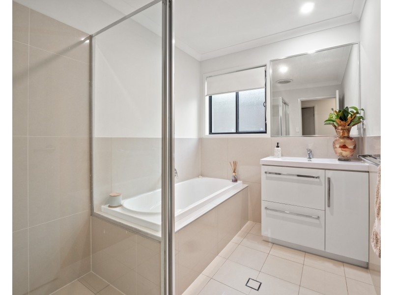 68 Yarrambat Rise, Upper Coomera QLD 4209