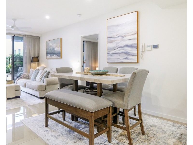 108/37 Sickle Avenue, Hope Island QLD 4212