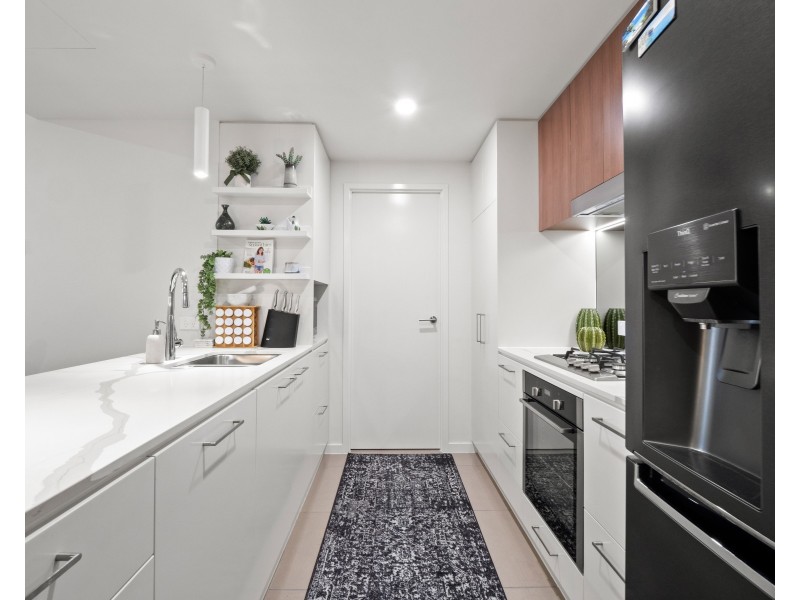 108/37 Sickle Avenue, Hope Island QLD 4212