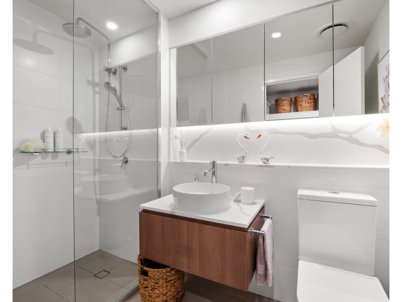 108/37 Sickle Avenue, Hope Island QLD 4212