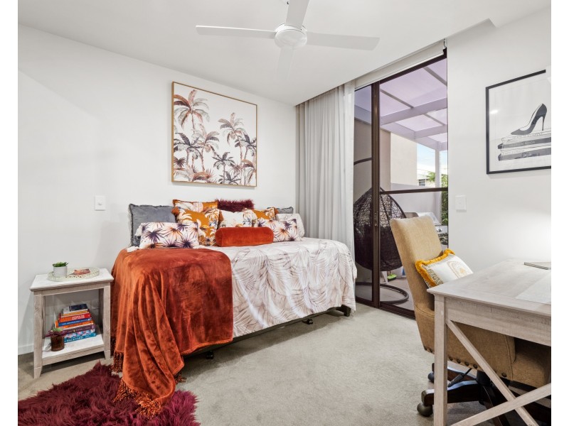 108/37 Sickle Avenue, Hope Island QLD 4212