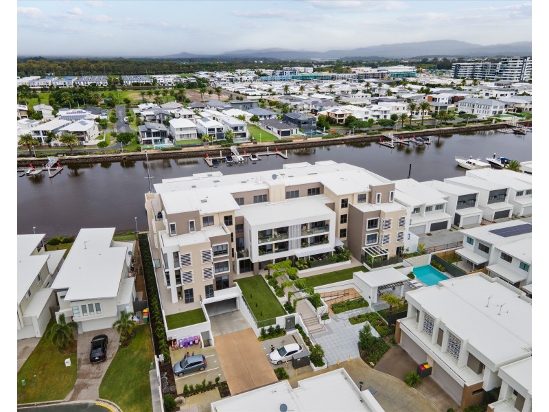 108/37 Sickle Avenue, Hope Island QLD 4212