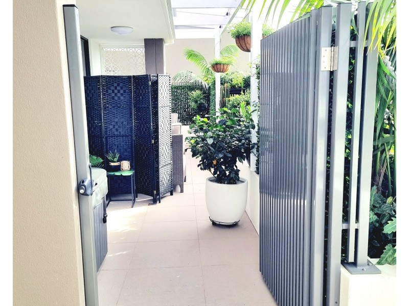 108/37 Sickle Avenue, Hope Island QLD 4212