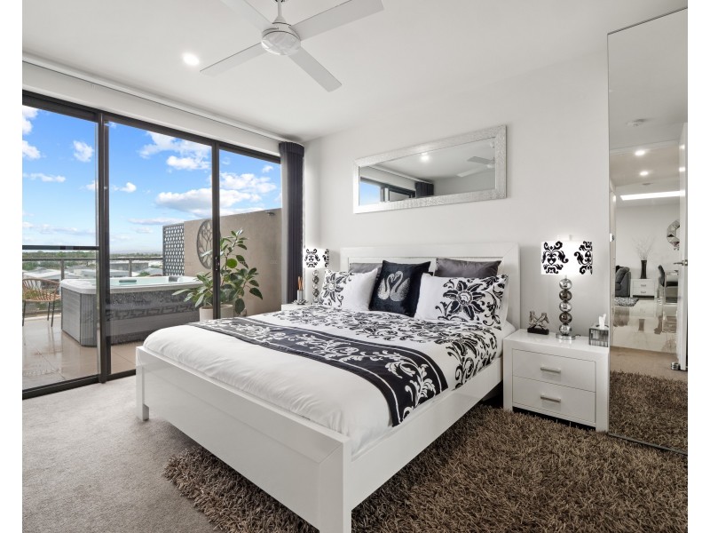 128/37 Sickle Avenue, Hope Island QLD 4212