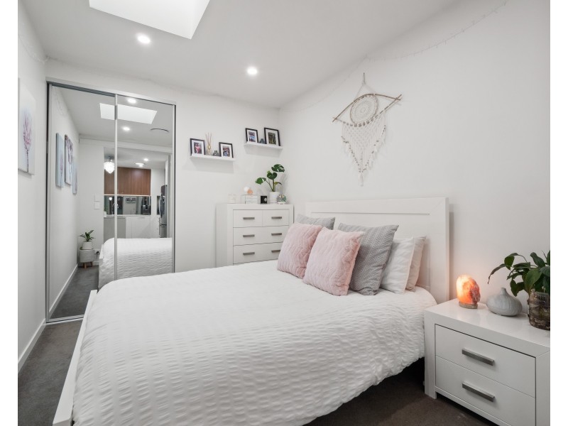 128/37 Sickle Avenue, Hope Island QLD 4212
