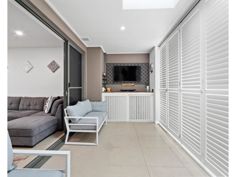 128/37 Sickle Avenue, Hope Island QLD 4212