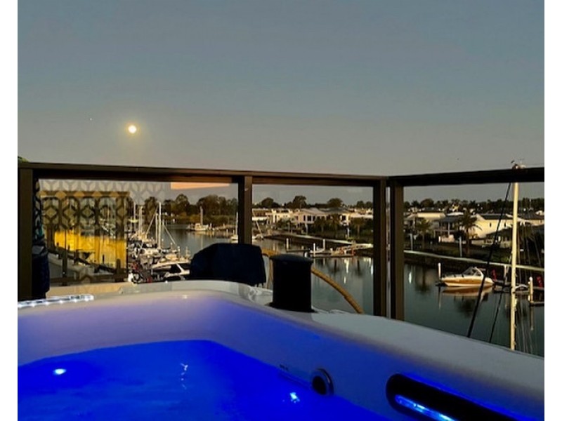 128/37 Sickle Avenue, Hope Island QLD 4212