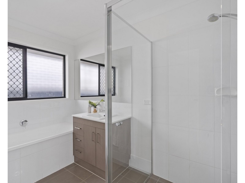 32 Richenda Street, Ormeau Hills QLD 4208