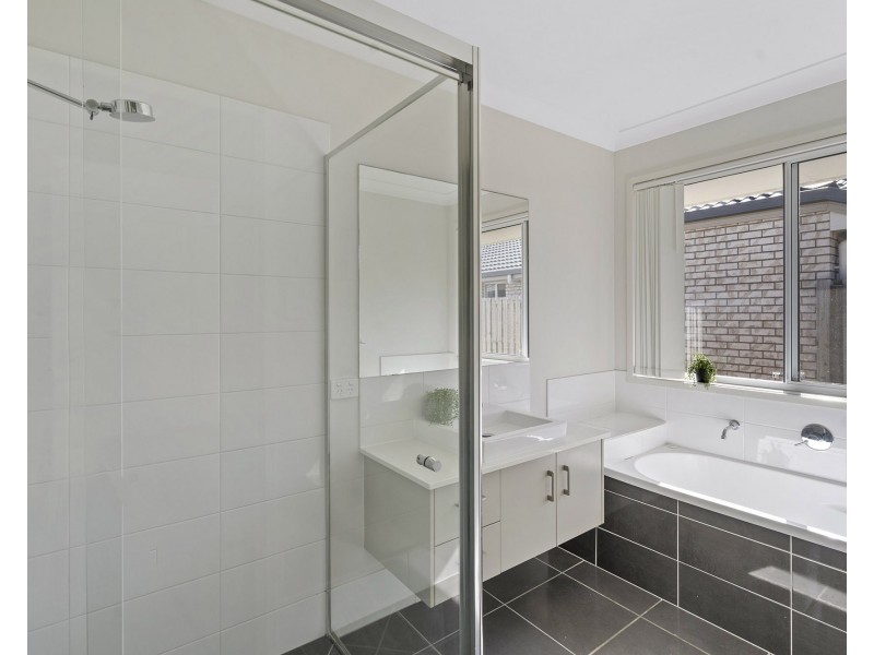 20 Vista Crescent, Pimpama QLD 4209