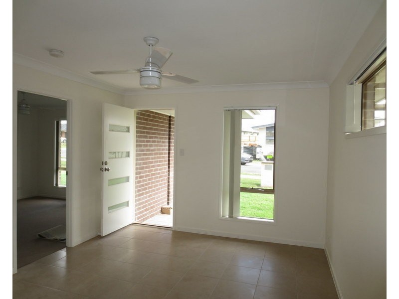 70 Beaumont Drive, Pimpama QLD 4209