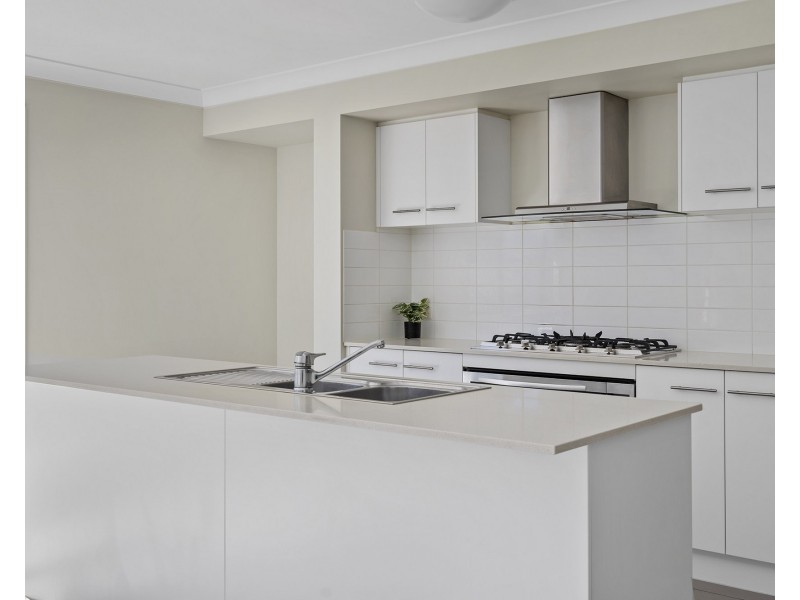 11 Ellenborough Avenue, Ormeau Hills QLD 4208