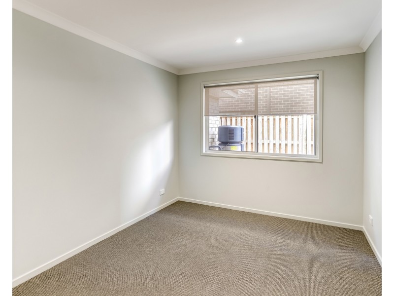 36 Kinglake Crescent, Pimpama QLD 4209