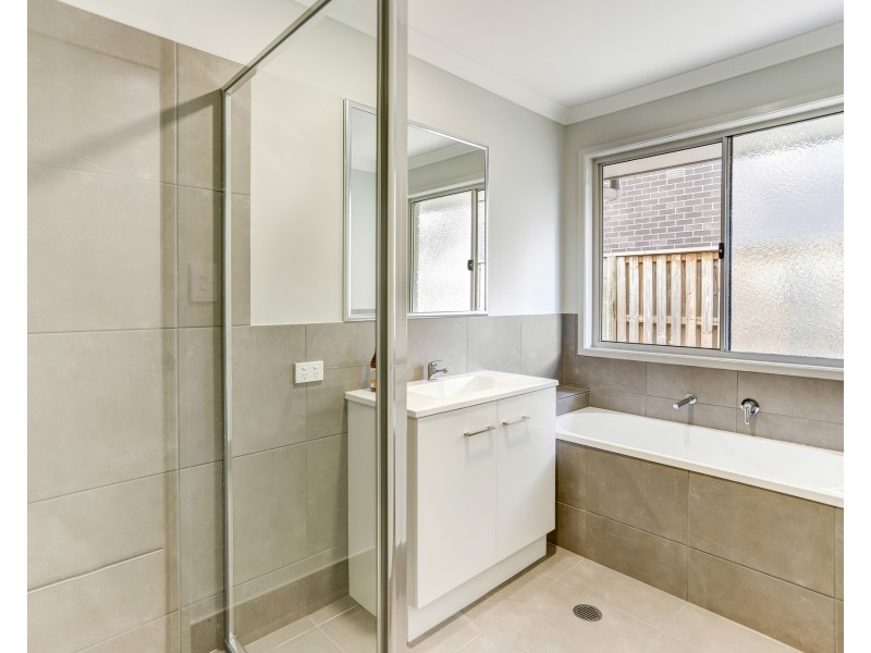 36 Kinglake Crescent, Pimpama QLD 4209