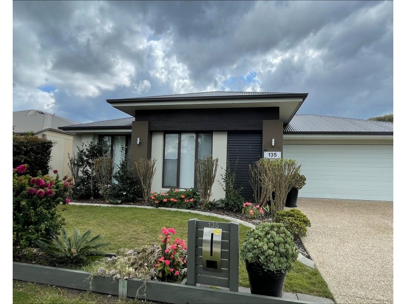 135 Riverstone Crossing, Maudsland QLD 4210