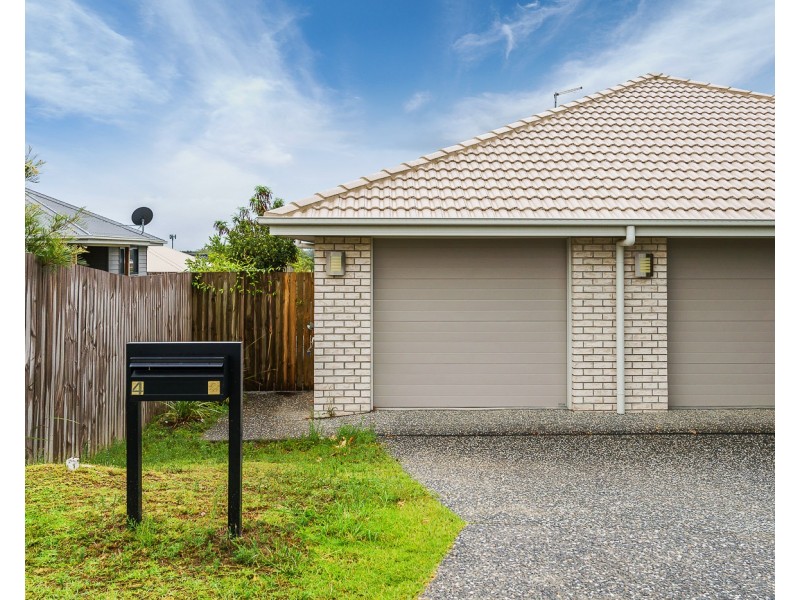 2/4 McWilliam Street, Pimpama QLD 4209