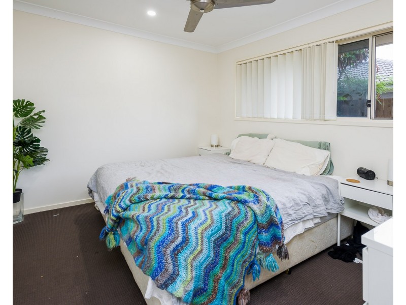 2/4 McWilliam Street, Pimpama QLD 4209