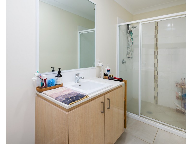 2/4 McWilliam Street, Pimpama QLD 4209