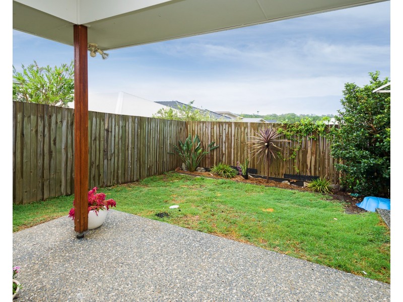 2/4 McWilliam Street, Pimpama QLD 4209